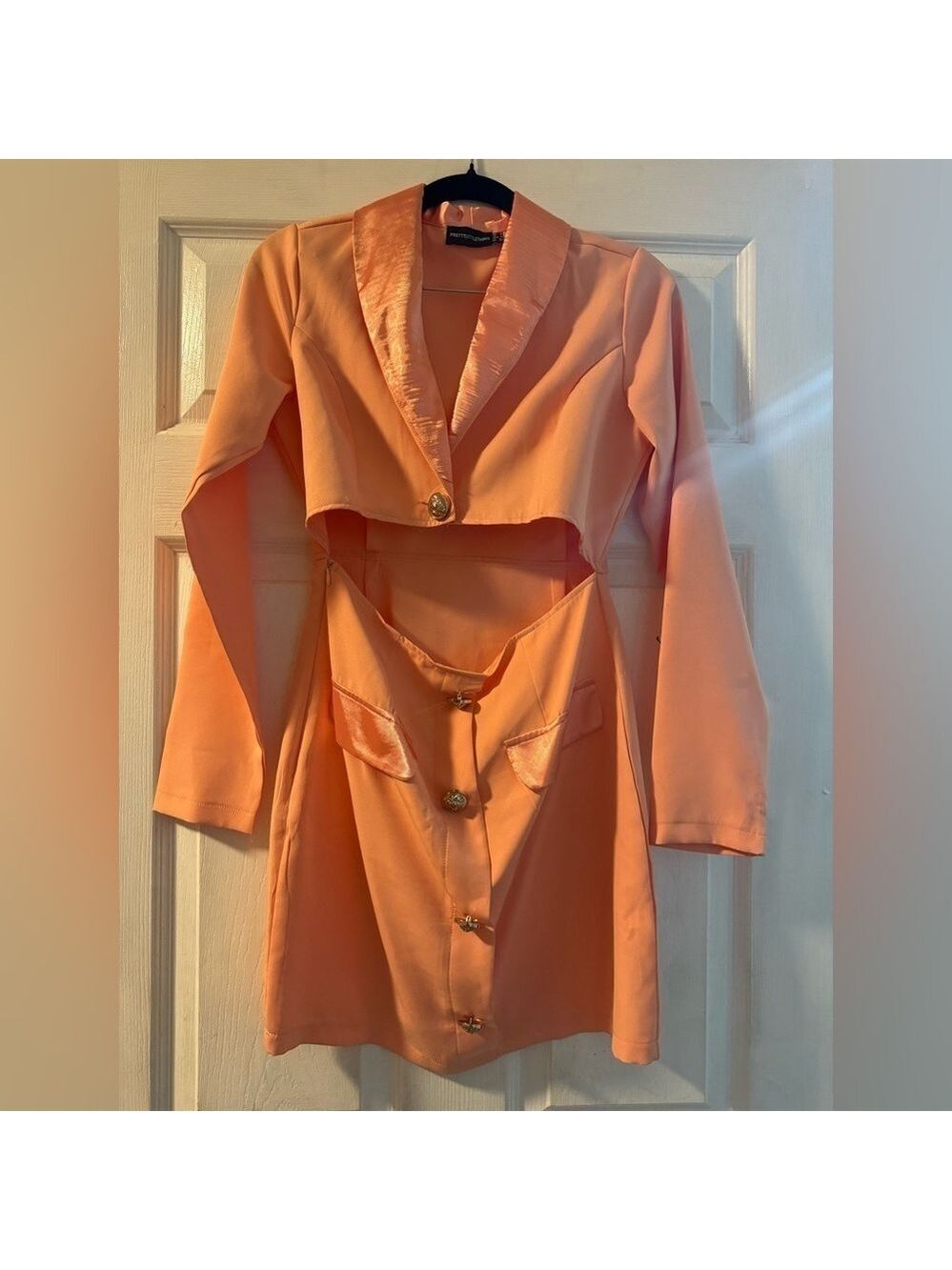 Pretty Little Thing Orange Blazer Dress Open Front Beautiful Buttons Size 4